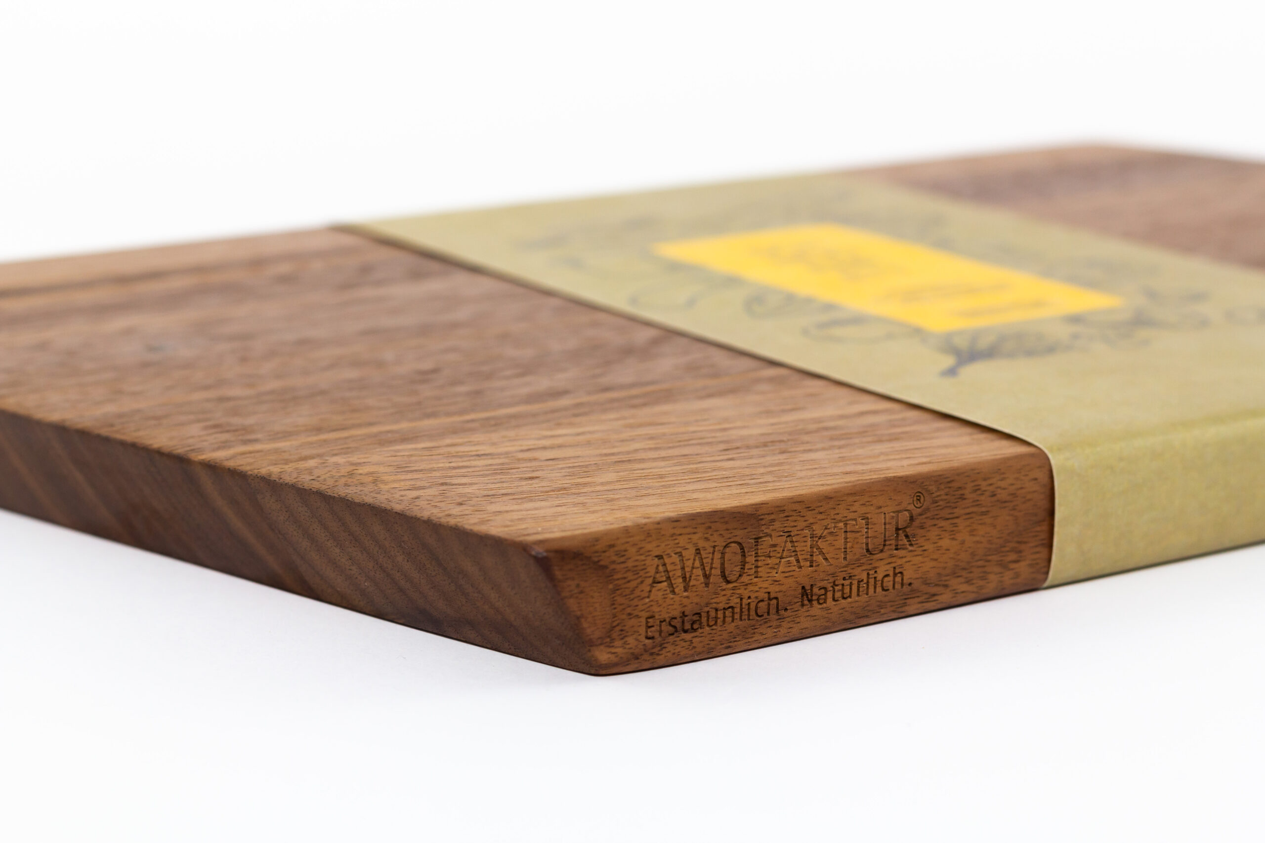 Frühstücksbrett aus Nussbaumholz 33,5x20cm – Bild 2